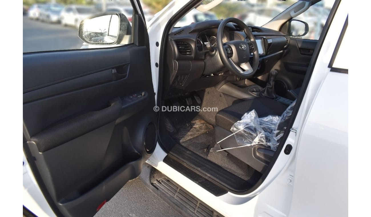 تويوتا هيلوكس 2022 MODEL: TOYOTA HILUX 2.4L 4x4 M/T STD,  CHROME BUMP, 5 STR