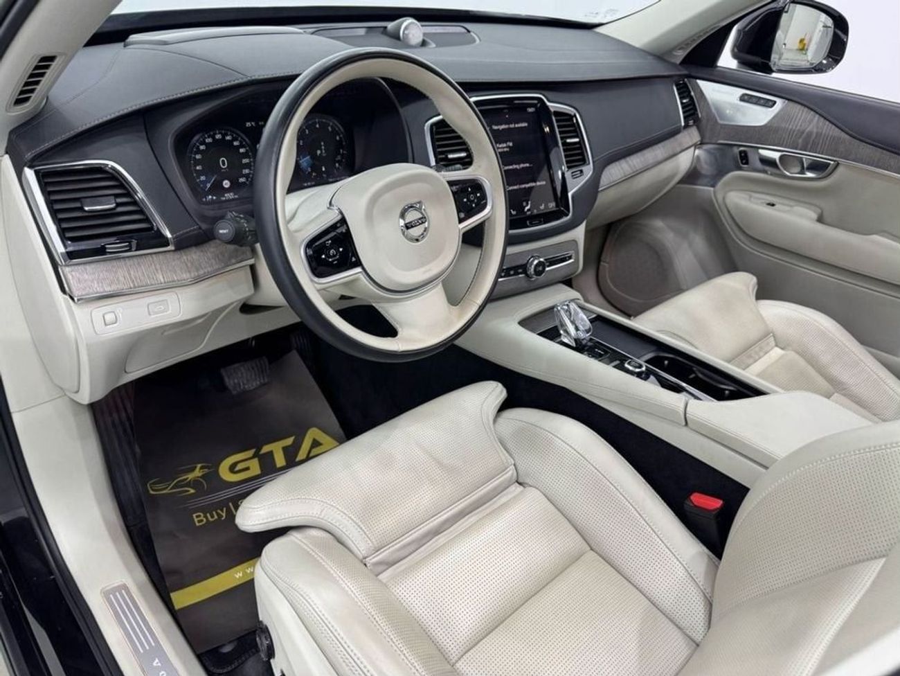 Volvo XC90 B6 2.0T 2022 Volvo XC90 B6, July 2027 Volvo Warranty + Service Pack, Low Kms, 7 Seater, GCC