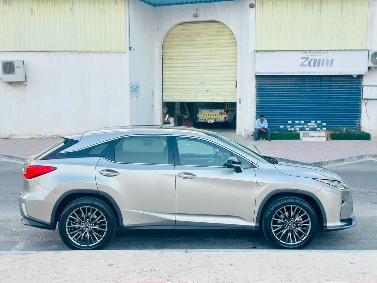 لكزس RX450h F-SPORT