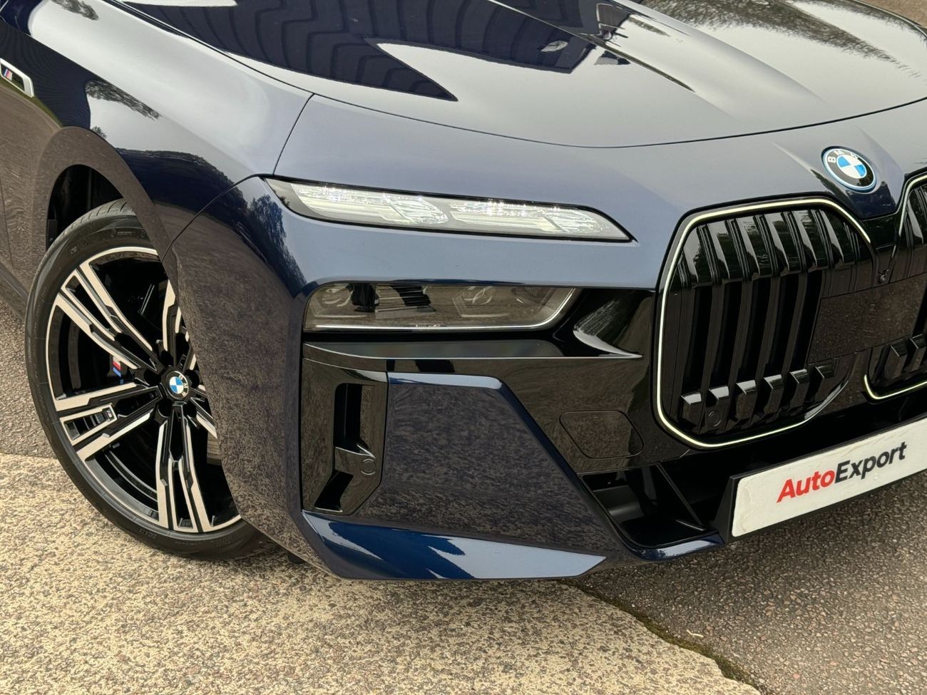 BMW M760Li E XDRIVE MODELS