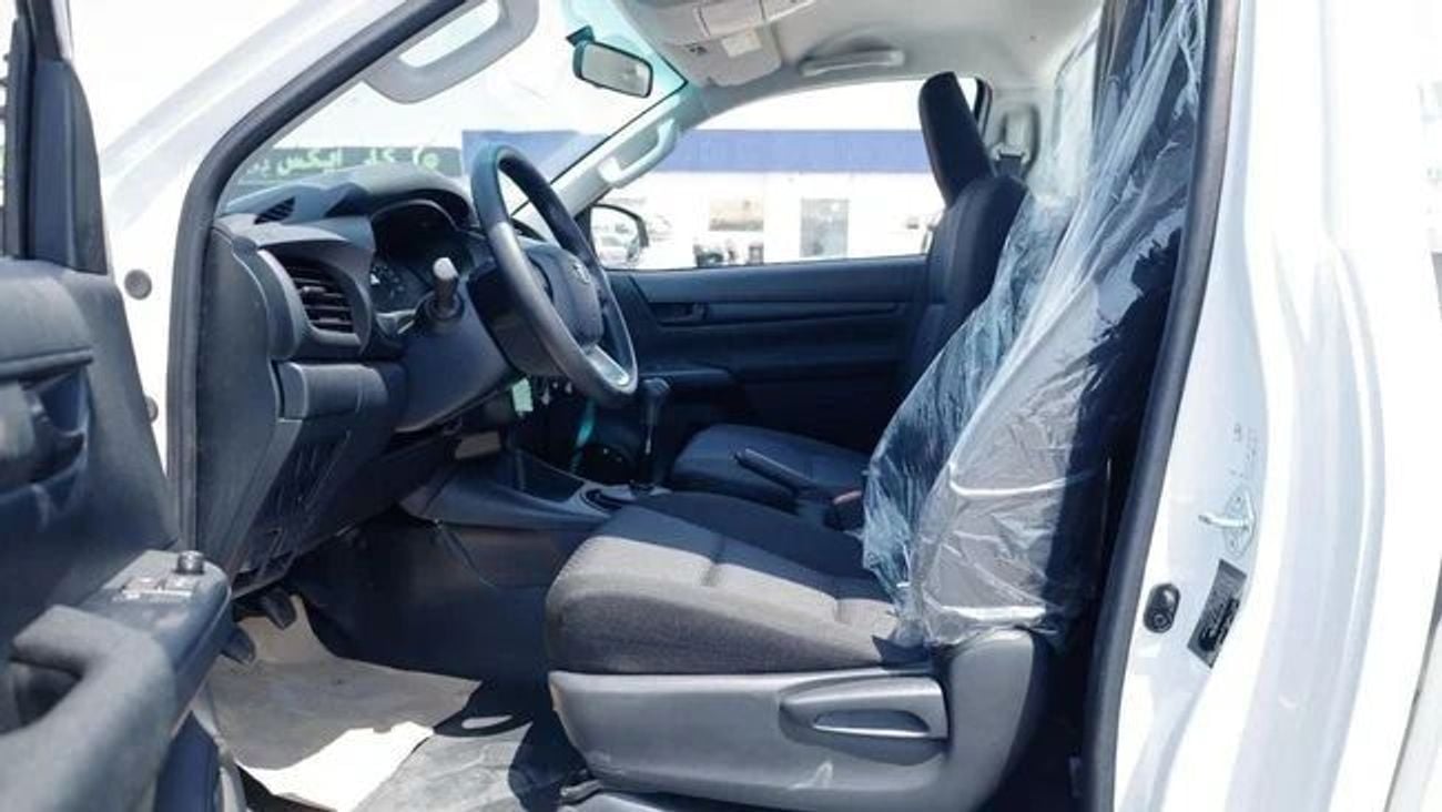 تويوتا هيلوكس 2.4L Single Cab