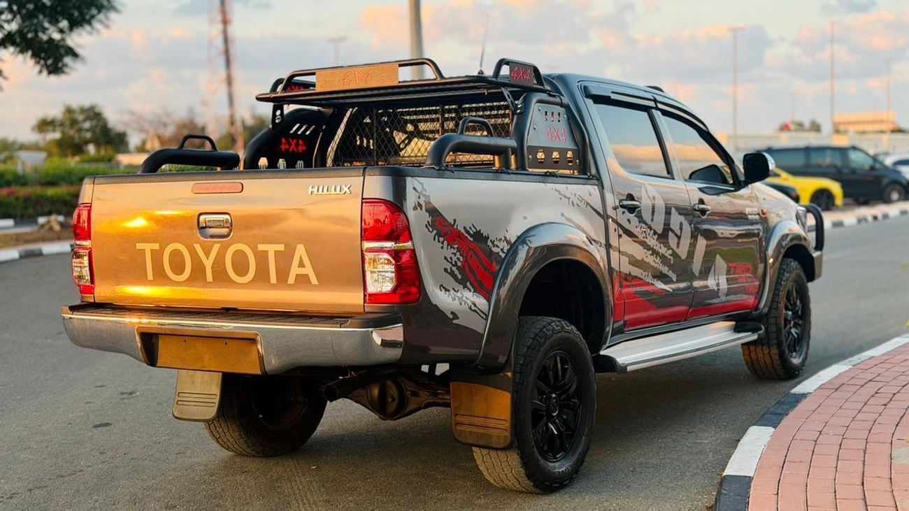 Toyota Hilux HEAVY BULL BAR & SPORTS BAR | LEATHER SEATS | 3.0L | AUTOMATIC TRANSMISSION | RHD