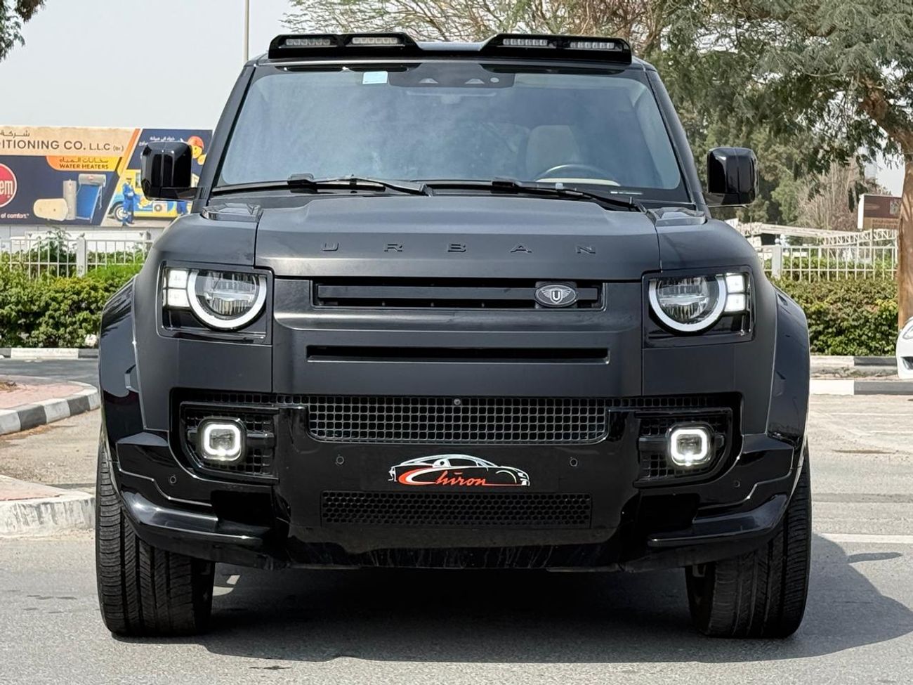 Land Rover Defender P300 110 S 2.0L (5 Seater) RAMADAN OFFER LAND ROVER DEFENDER 110S P300 2021 GCC URBAN BODY KIT FULL