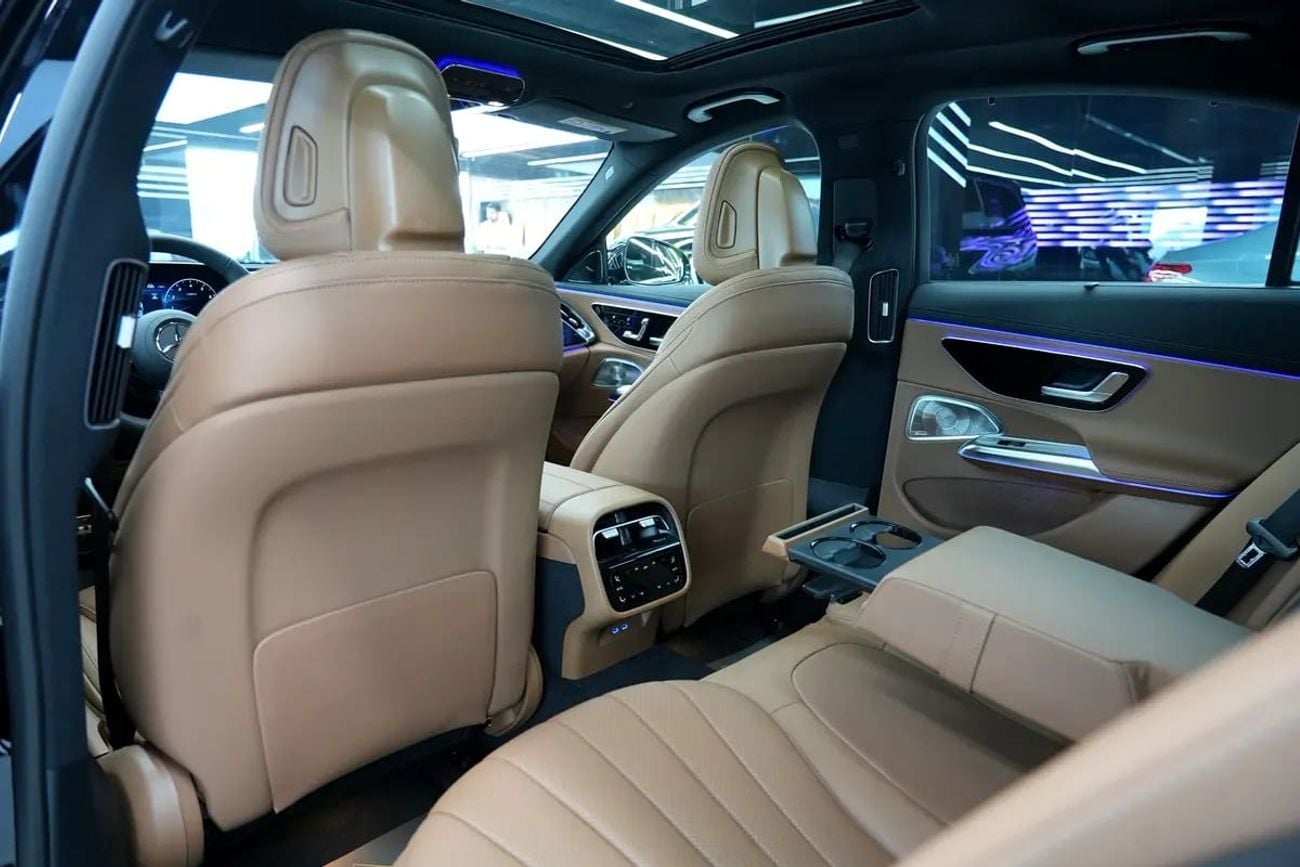 Mercedes Benz E300 E 300 | GCC 0km | Agency Warranty | AMG Package
