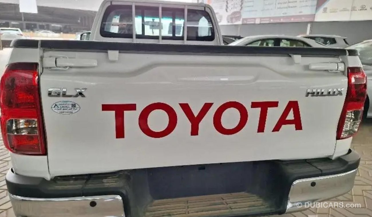 Toyota Hilux 2700CC RWD MANUAL PETROL ZERO KM