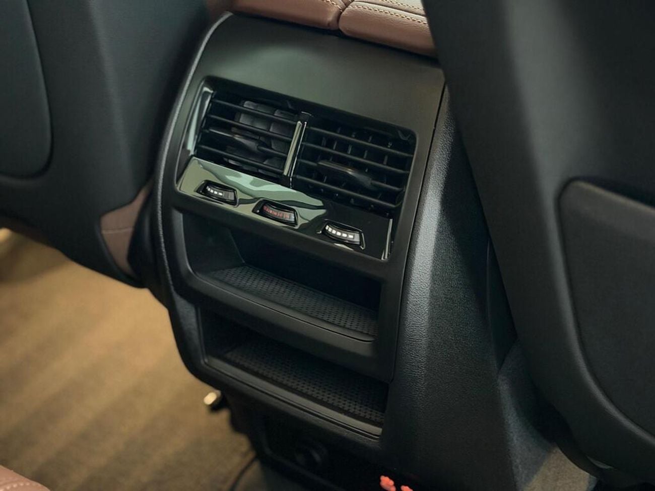 بي أم دبليو X5 40i M SPORT