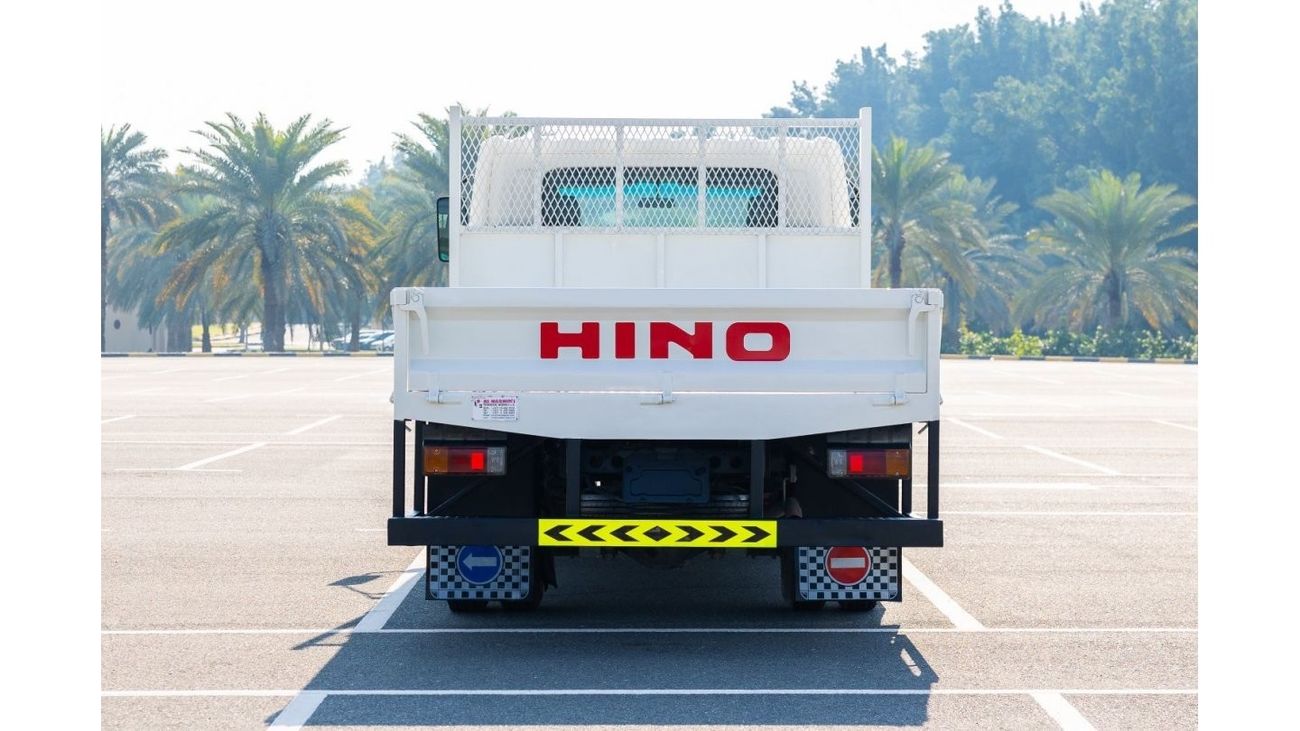 Hino 300 Series 614 2020 / Dual Cab 4.0L RWD / Diesel M/T with Rear AC / Like New Condition / GCC Specs