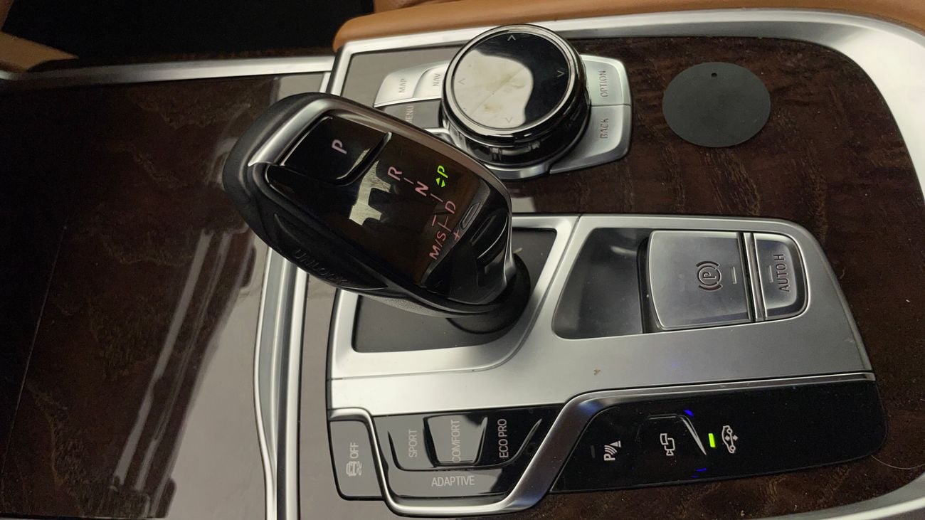 بي أم دبليو 750Li M SPORT 4.4 | بدون دفعة مقدمة | اختبار القيادة في المنزل