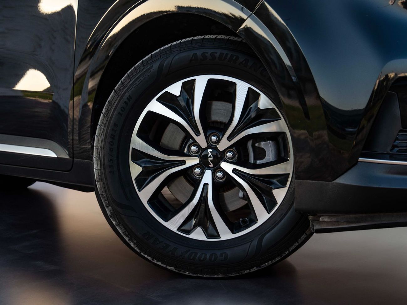 كيا كارنيفال LX