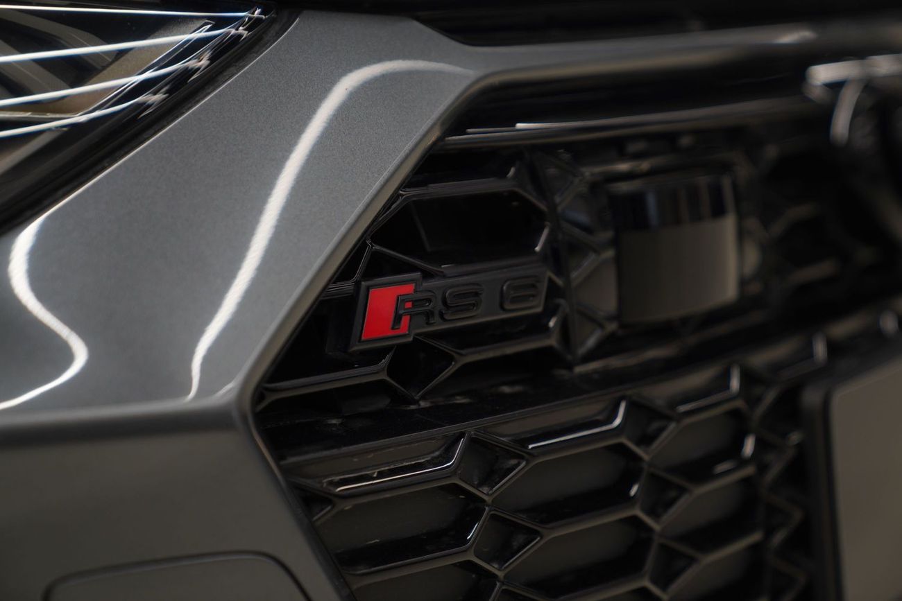 أودي RS6 quattro 4.0L