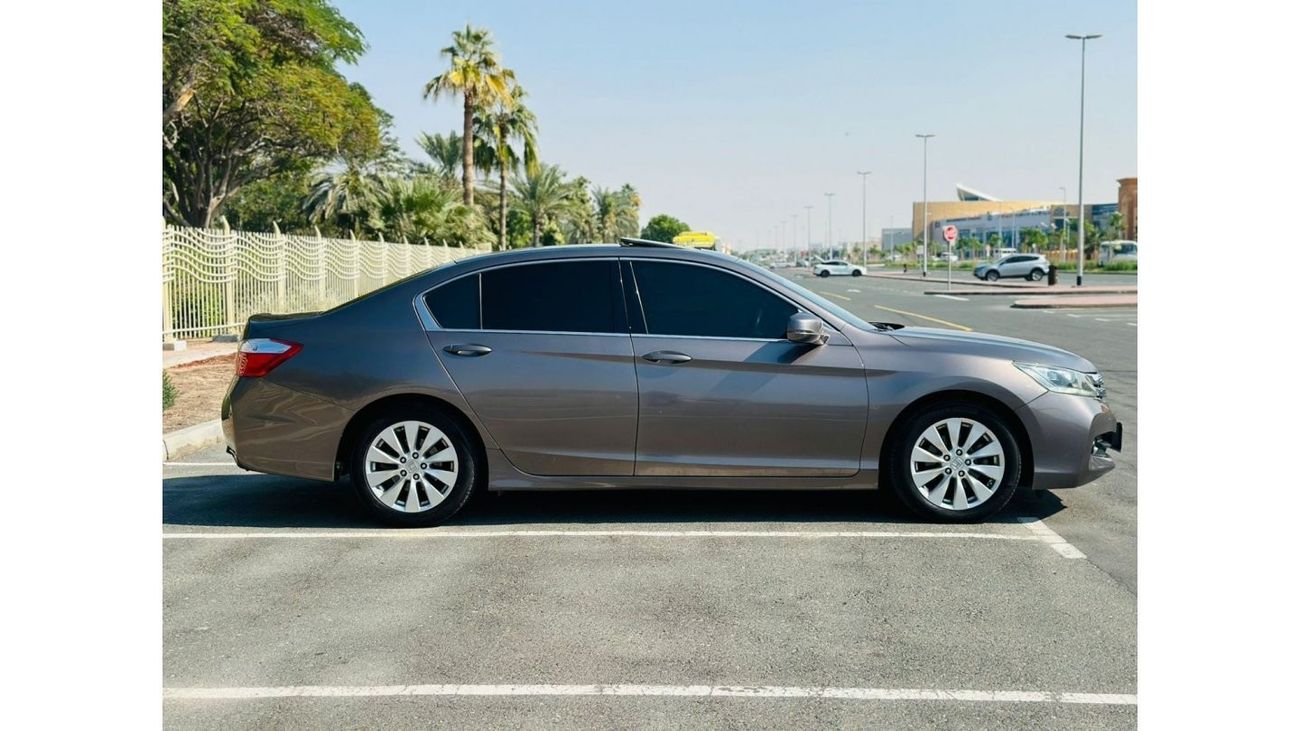 Honda Accord EX AGENCY MAINTAINED || HONDA ACCORD 2.4 V4 FWD || ORIGNAL PAINT || FULL OPTION || 0%DP || GCC