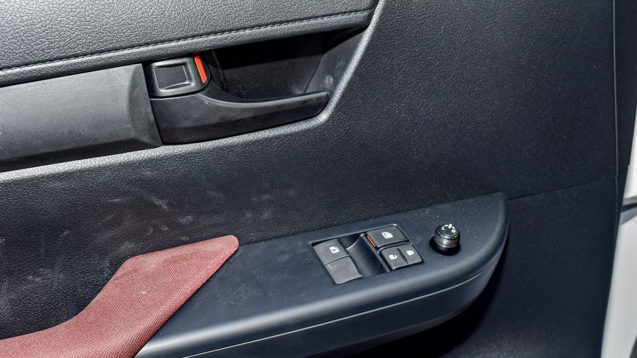 Toyota Hilux 2.7L Single Cabin 2WD M/T