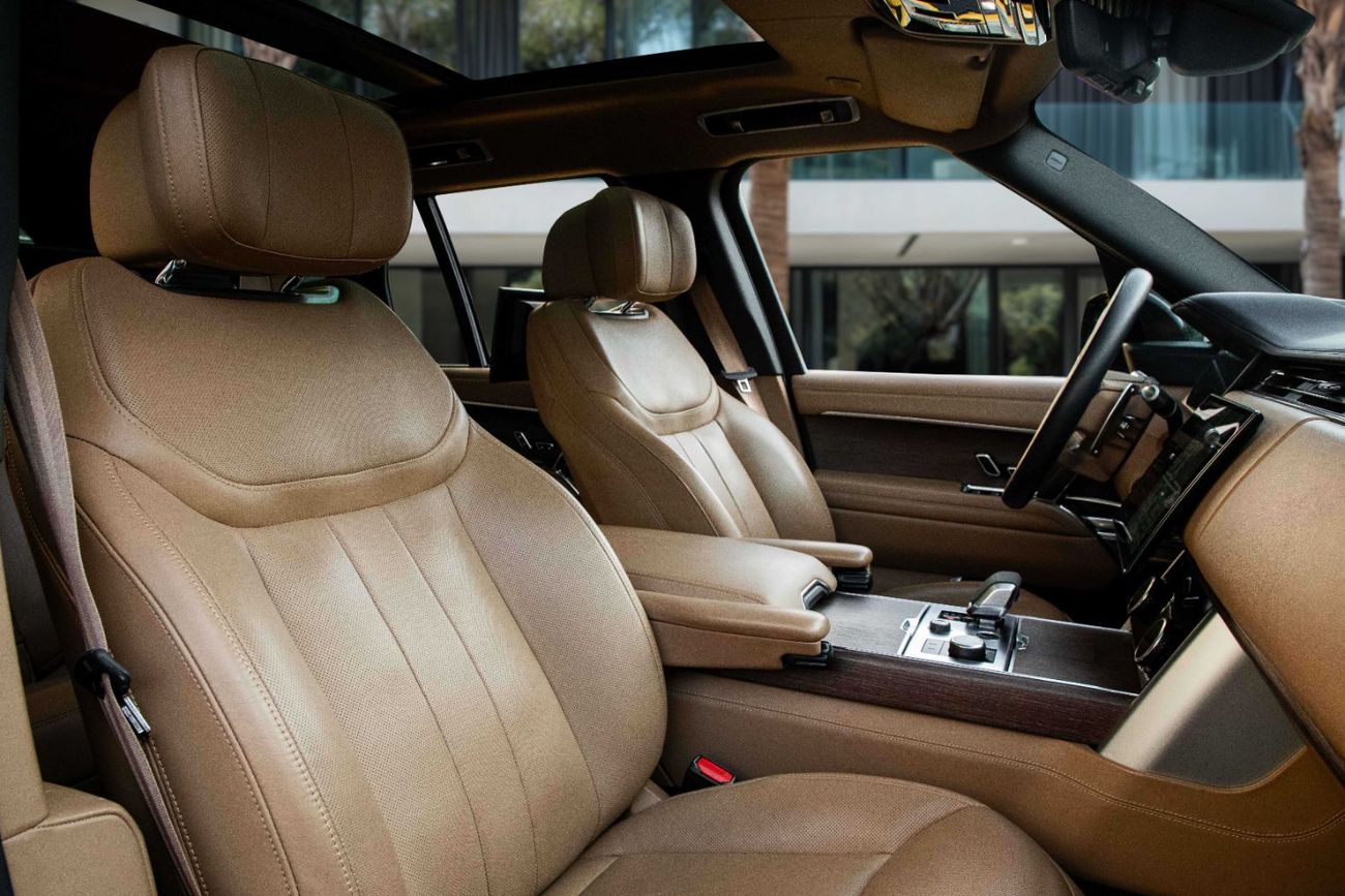 Land Rover Range Rover Range Rover Autobiography | 10,184 P.M | 0% Downpayment | Magnificient Condition!