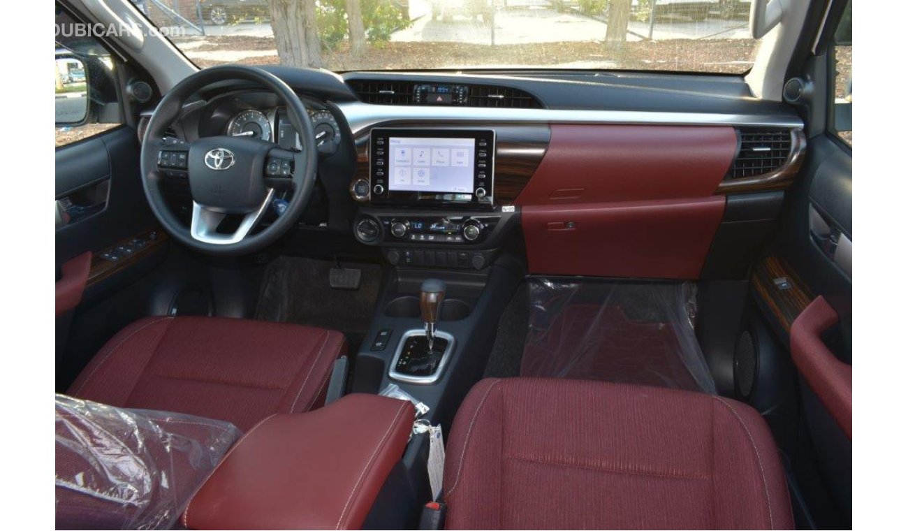 Toyota Hilux Double Cabin Pickup VX V6 4.0L Petrol AT