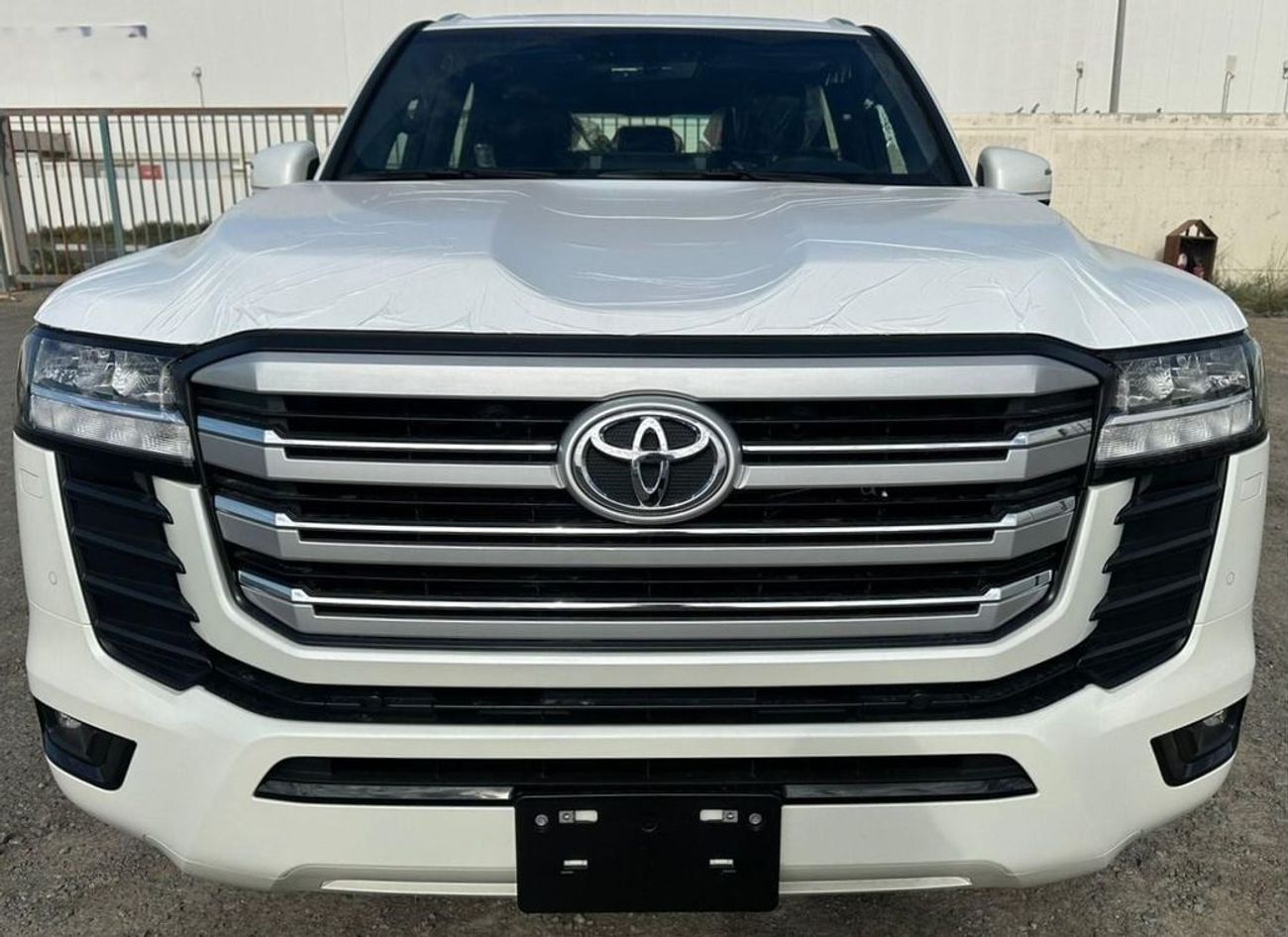 Toyota Land Cruiser 2025 Toyota Land Cruiser GXR 4.0L AT Petrol AX MID