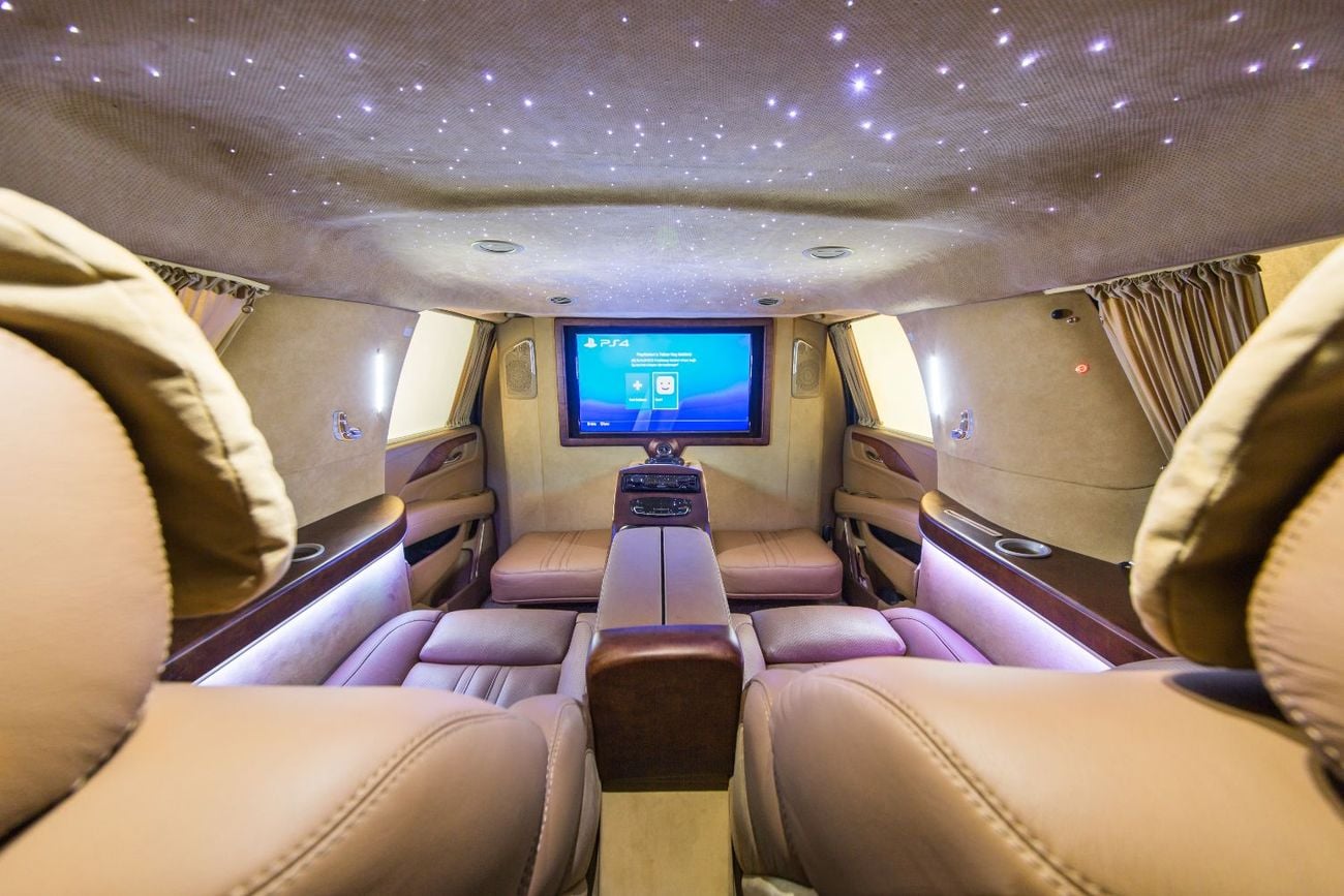 كاديلاك إسكالاد SPORT PLATINUM ERTEX LUXURY DESIGN - 35th YEAR ESCALADE EDITION