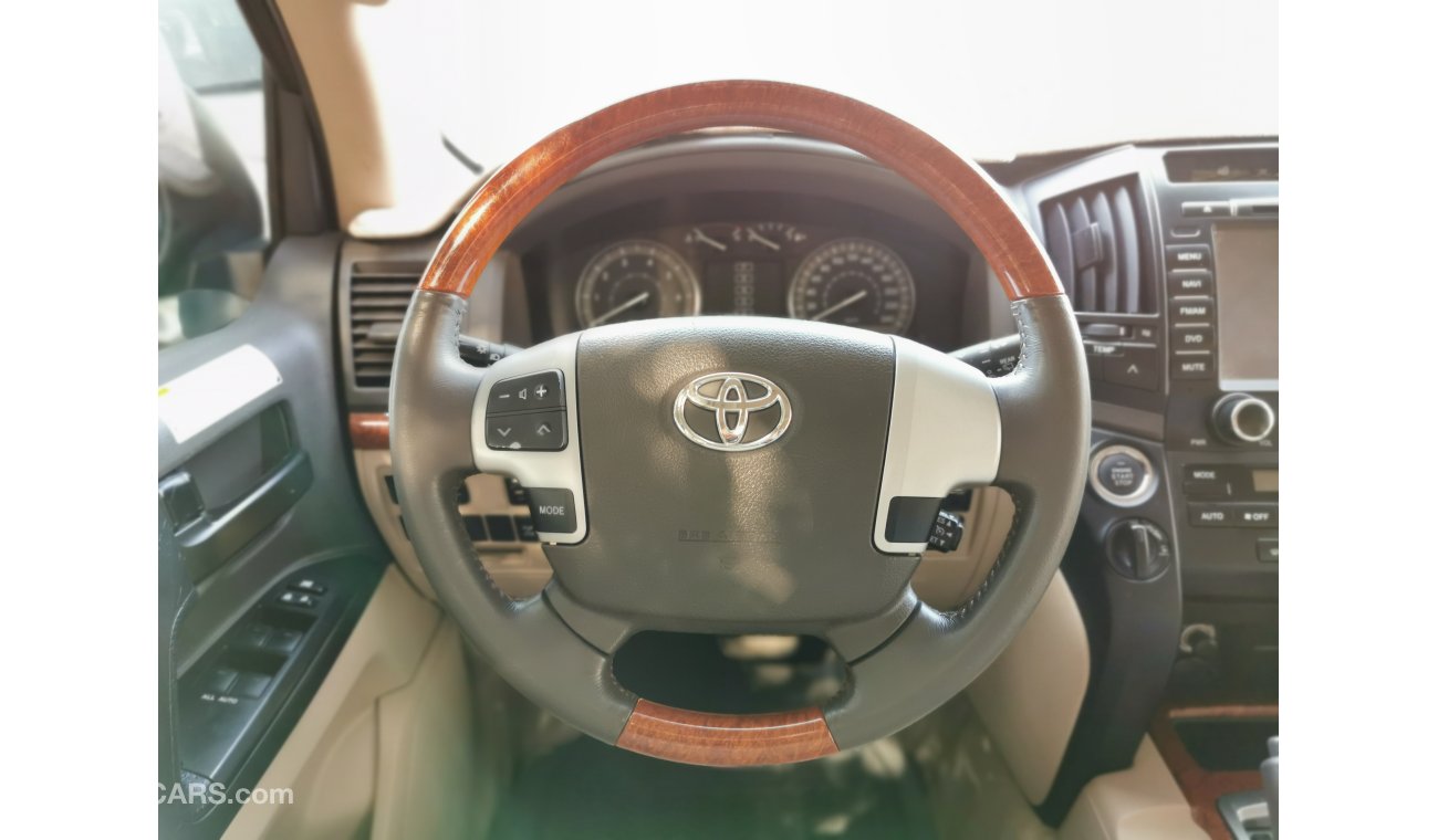 Toyota Land Cruiser 4.0L PETROL, 18" ALLOY RIMS, PUSH START, CRUISE CONTROL (LOT # 6200)