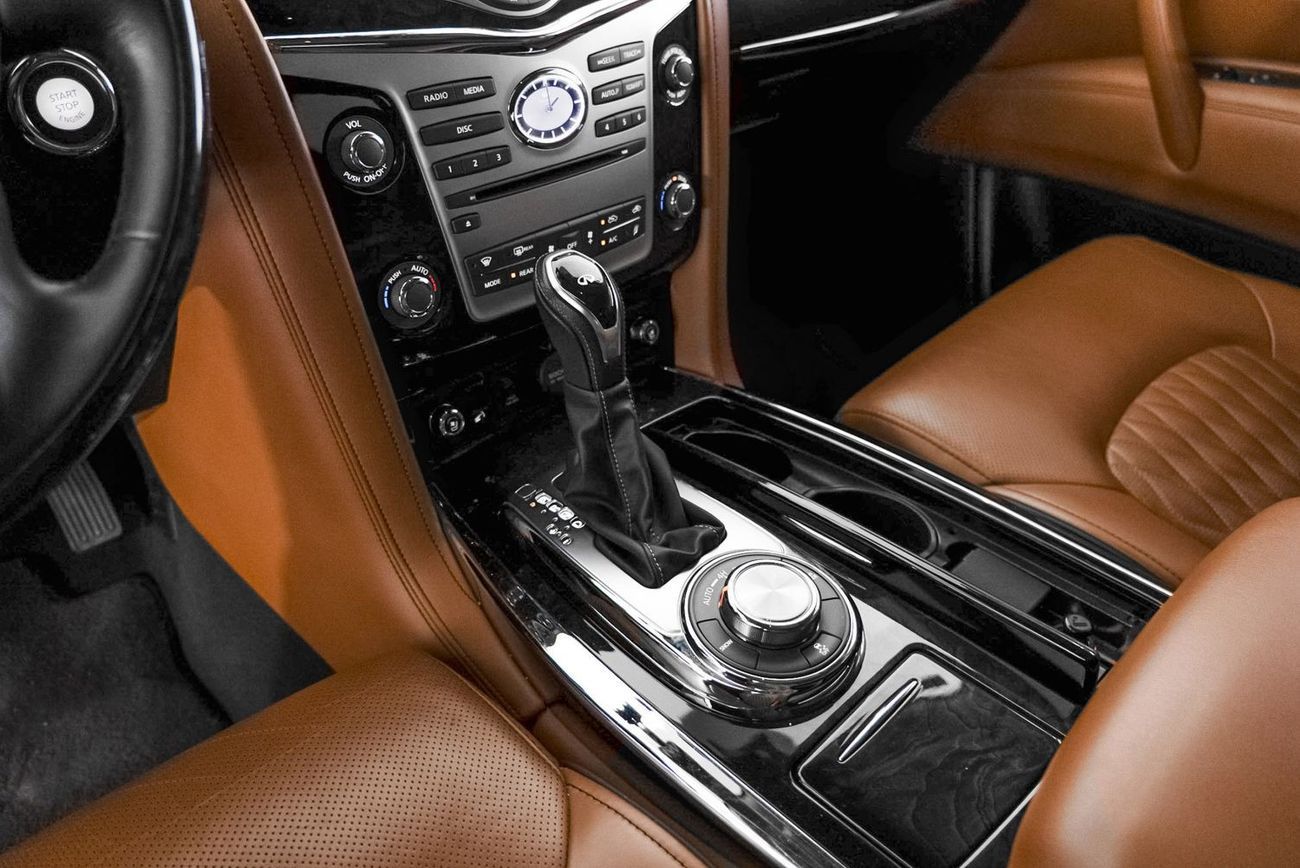 إنفينيتي QX80 Luxe 7st 5.6L