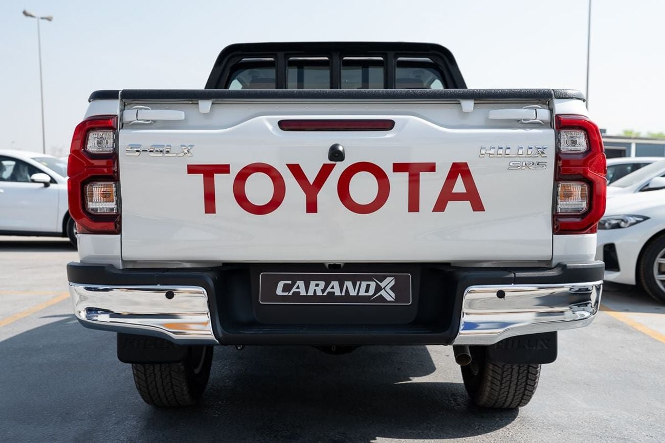 تويوتا هيلوكس SGLX 2.7L Petrol Double Cabin Automatic Transmission 4x4 2026
