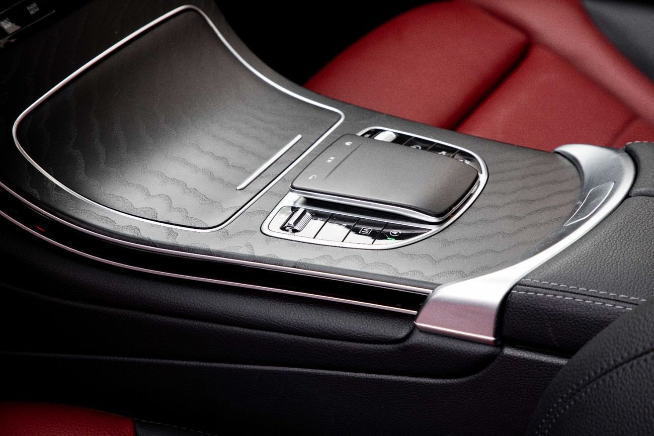 Mercedes-Benz GLC 200 3,584 P.M  | 0% Downpayment | Mercedes-Benz GLC200 | Stunning!