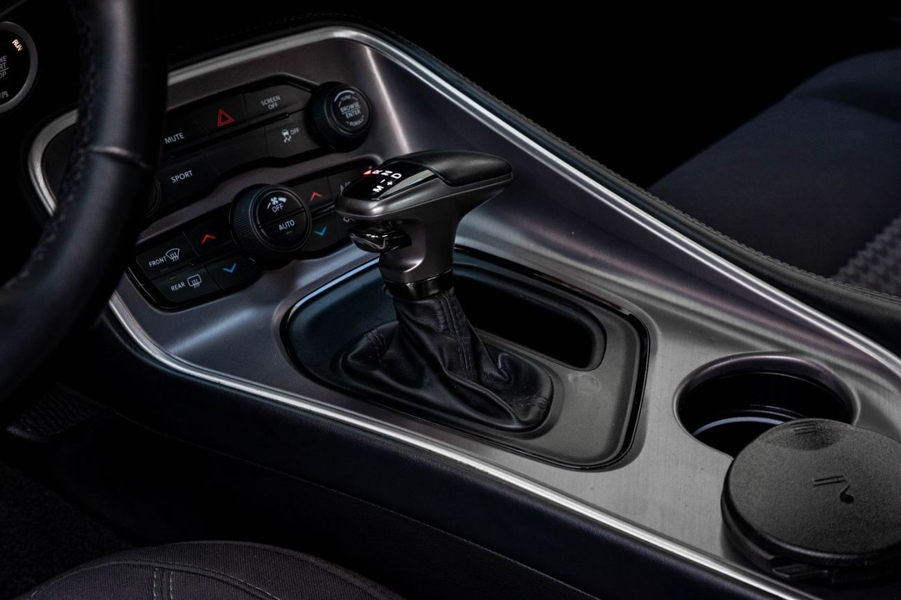 Dodge Challenger V6 SXT | 2,056 P.M  | 0% Downpayment | Impeccable Condition!