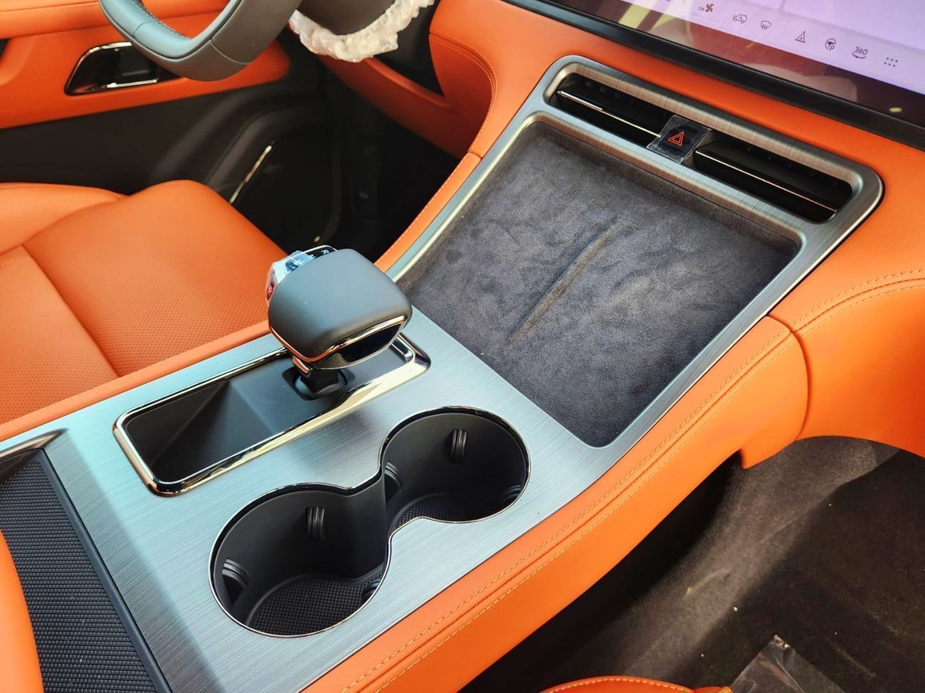 ROX 01 1.5L-4CYL TURBO ENGINE 350 KW DUAL MOTOR 2 YEARS OR 80,000KM SERVICE CONTRACT WITH OFFICIAL ROX