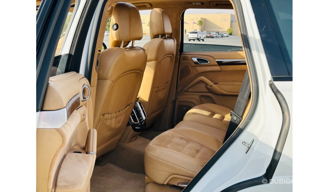 بورش كايان PORSCHE CAYENNE GTS MODEL 2013 GCC SPACE FULL OPTION