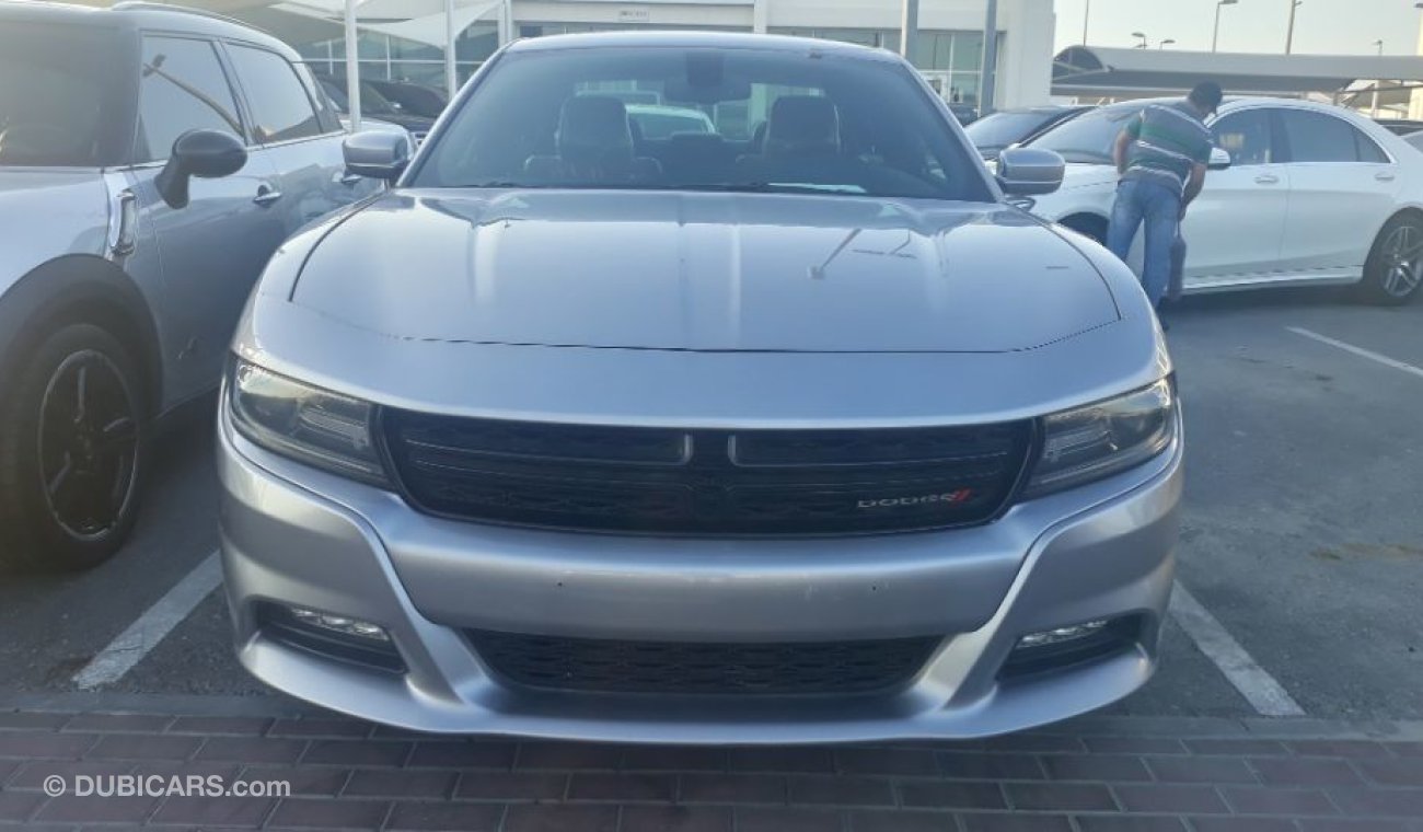 Dodge Charger 2015 Gulf specs V6 Full options Sunroof DVD camera leather interiors