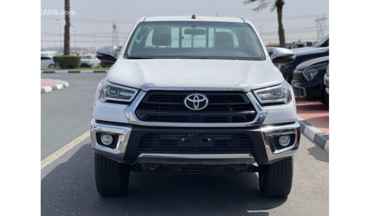 تويوتا هيلوكس Toyota Hilux 2.7 Litter 2022 model Automatic Transmission petrol engine full option