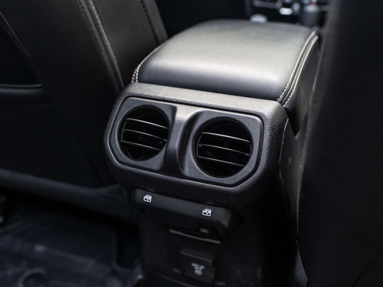 جيب رانجلر Sahara 3.6L A/T (5 Seater)