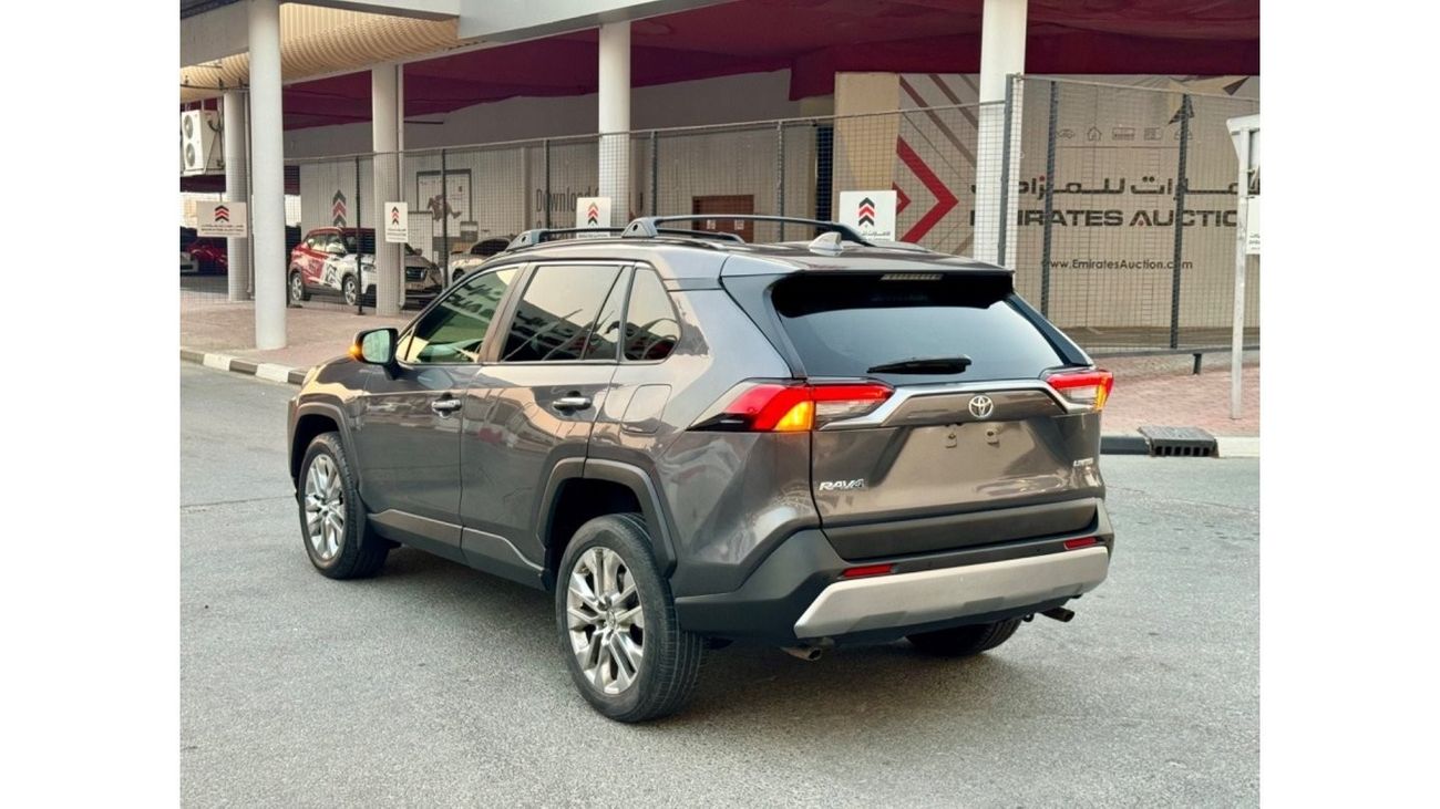 تويوتا راف ٤ 2019 LIMITED AWD SUNROOF UAE PASS
