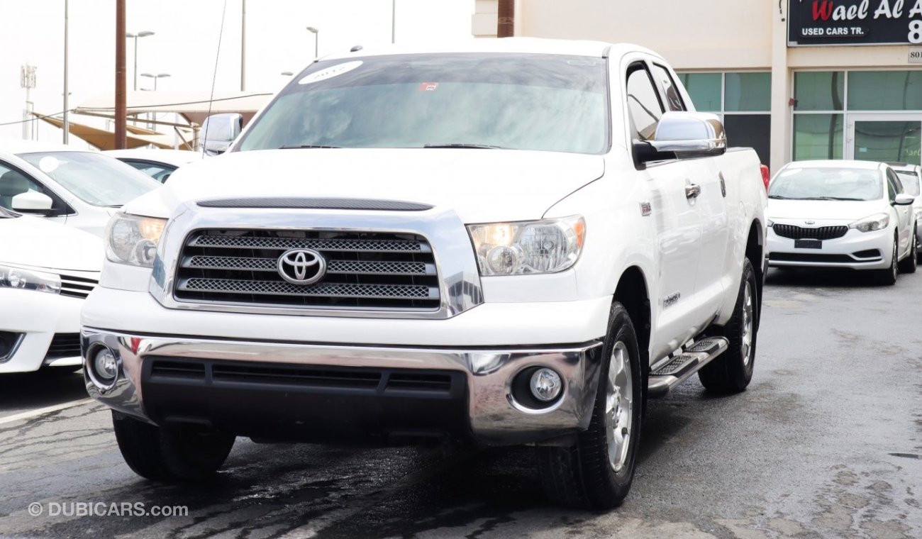 Toyota Tundra Pre-owned Toyota Tundra for sale in Sharjah. White 2012 model, available at Wael Al Azzazi Sharjah. 