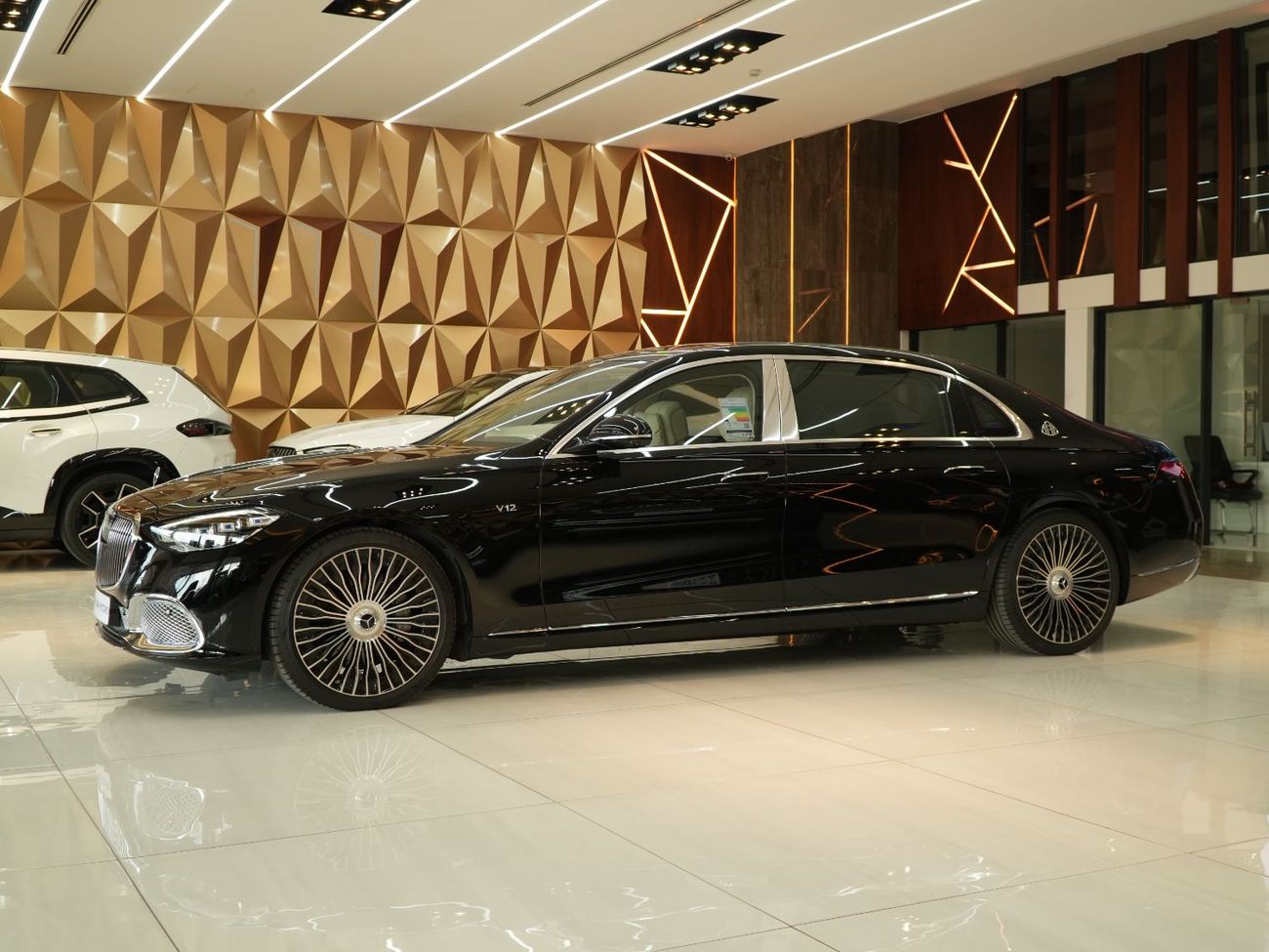 مرسيدس مايباخ S680 مايباخ