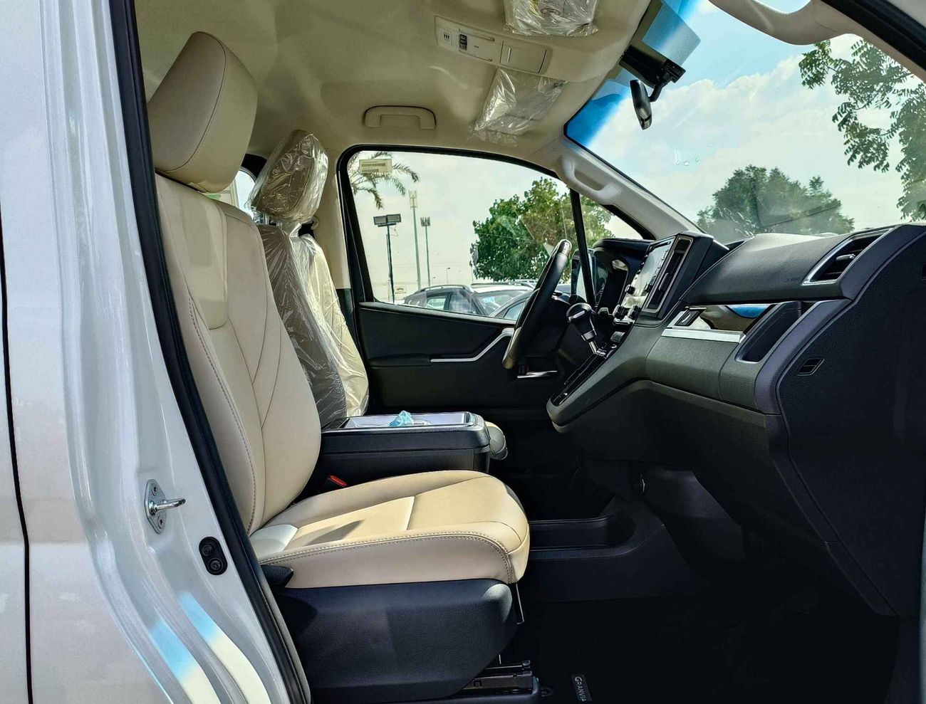 تويوتا جرافينا PREMIUM, 3.5L V6 PETROL A/T, "4 CAMERAS, RWD, FULL OPTION (CODE #  67953)