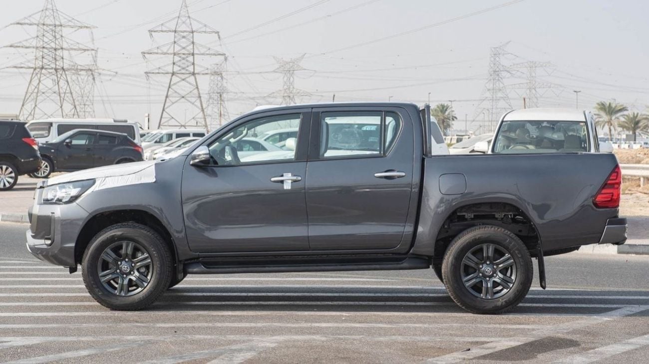 تويوتا هيلوكس SGLX HILUX 2.4L AT