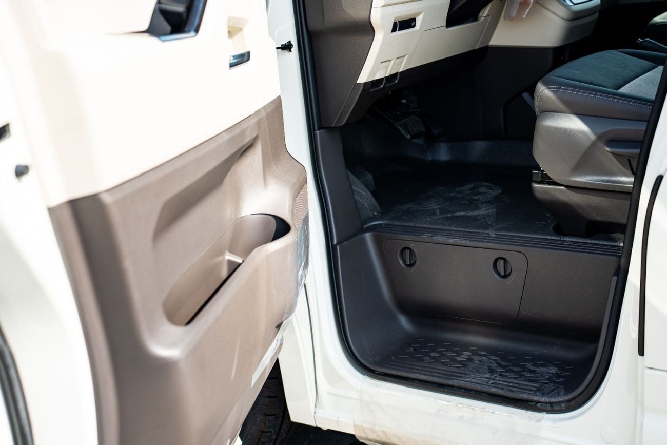 تويوتا هاياس Toyota Hiace High Roof New shape Black pumber 2.8L A/T DIESEL 2026