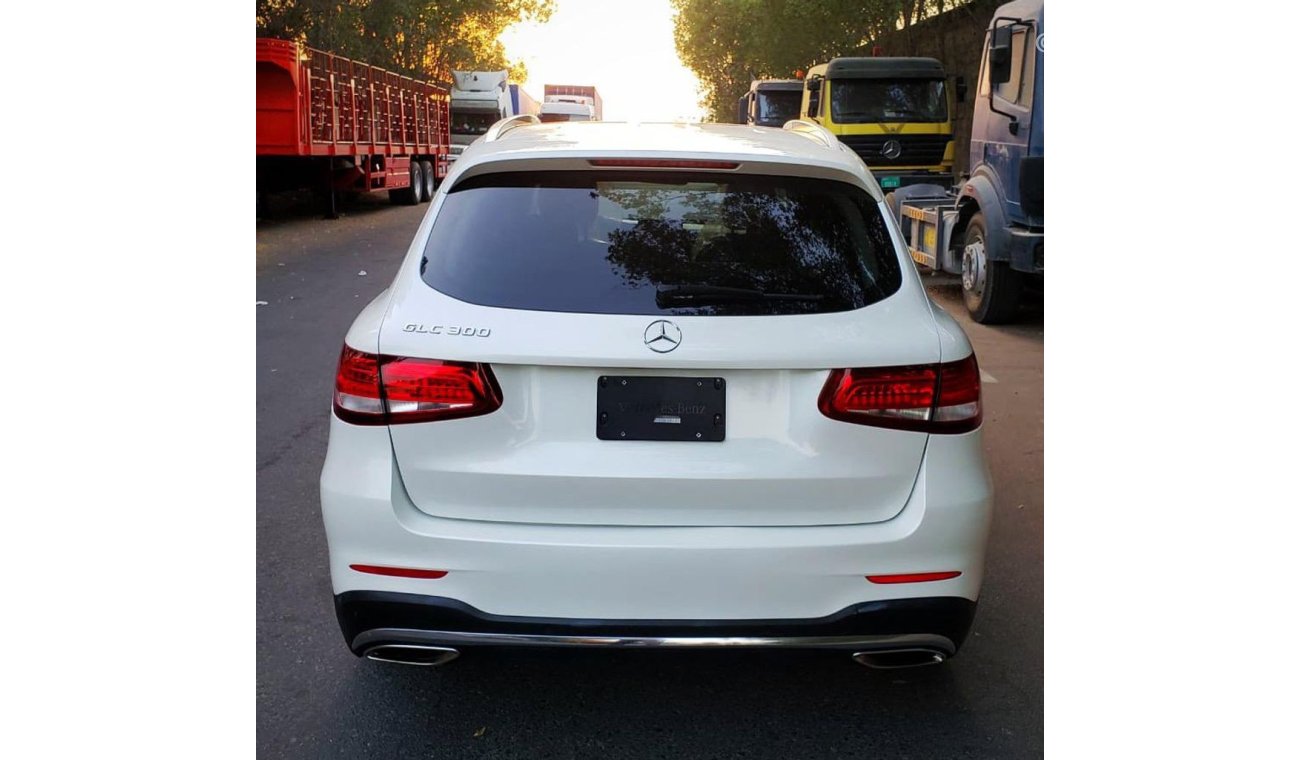 Mercedes-Benz GLC 300 Full option AMG clean car