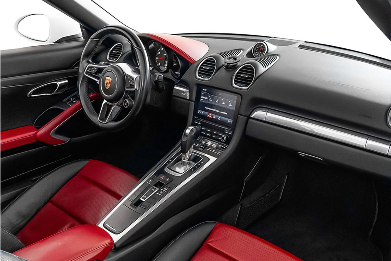 Porsche 718 Boxster Std 2.0L A/T