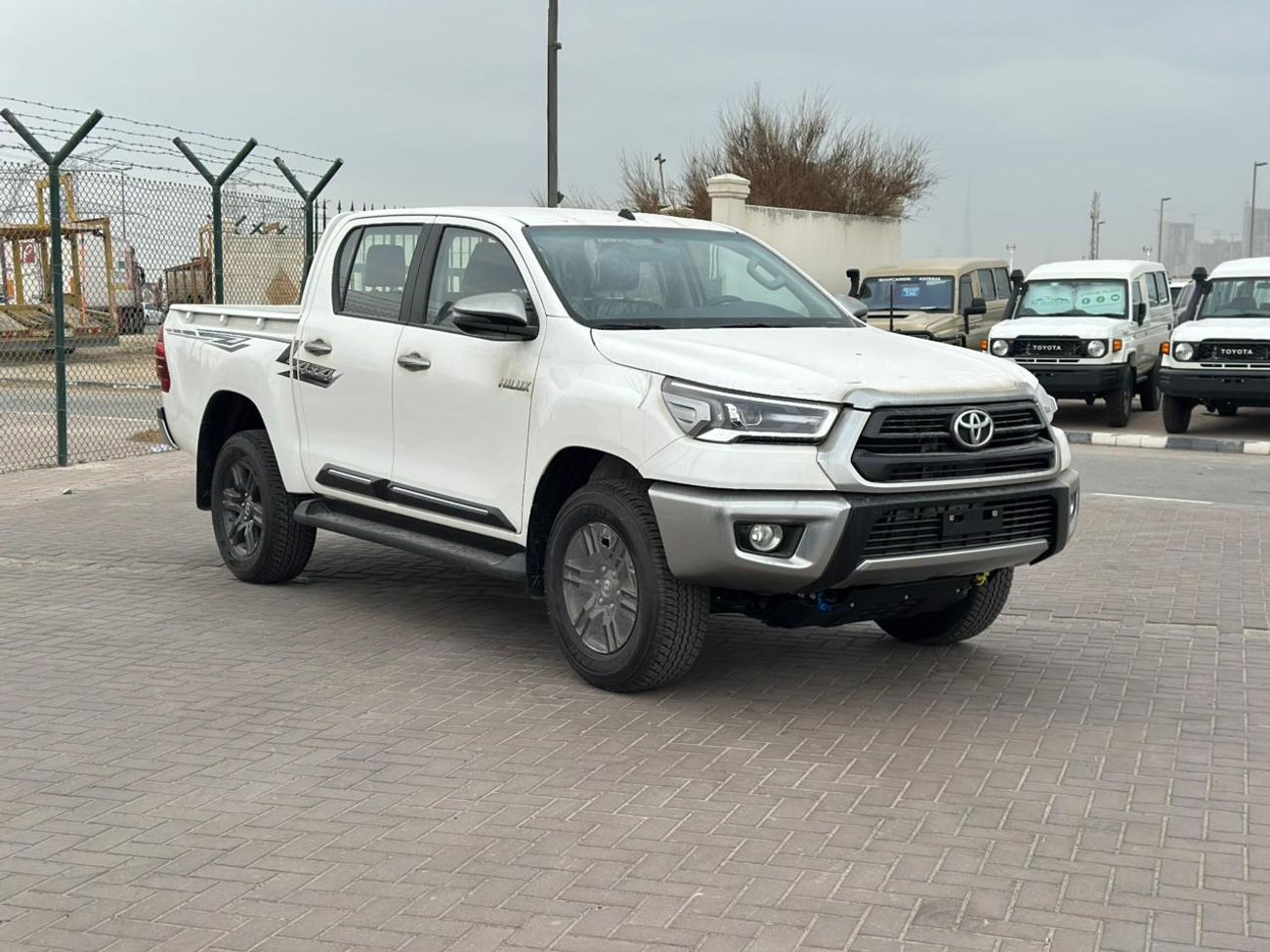 Toyota Hilux SR 2.7L