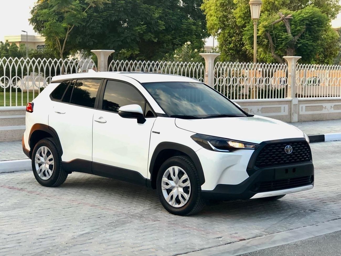 Toyota Corolla Cross Corolla Cross 1.8L 2022 GCC (Hybrid)