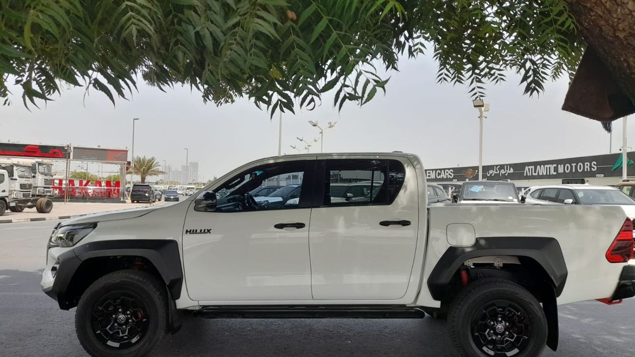 Toyota Hilux GR Sport 2.8L Right-Hand drive Sport 2.8L