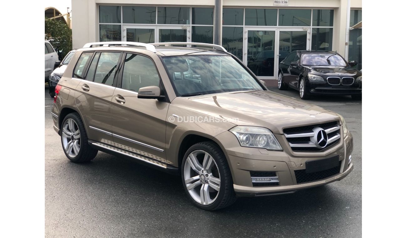 مرسيدس بنز GLK 300 موديل 2010 خليجي فل مواصفات كراسي جلد ومثبت سرعه وتحكم كهربي كامل ونظام صوت ممتاز وكاميرا خلفيه