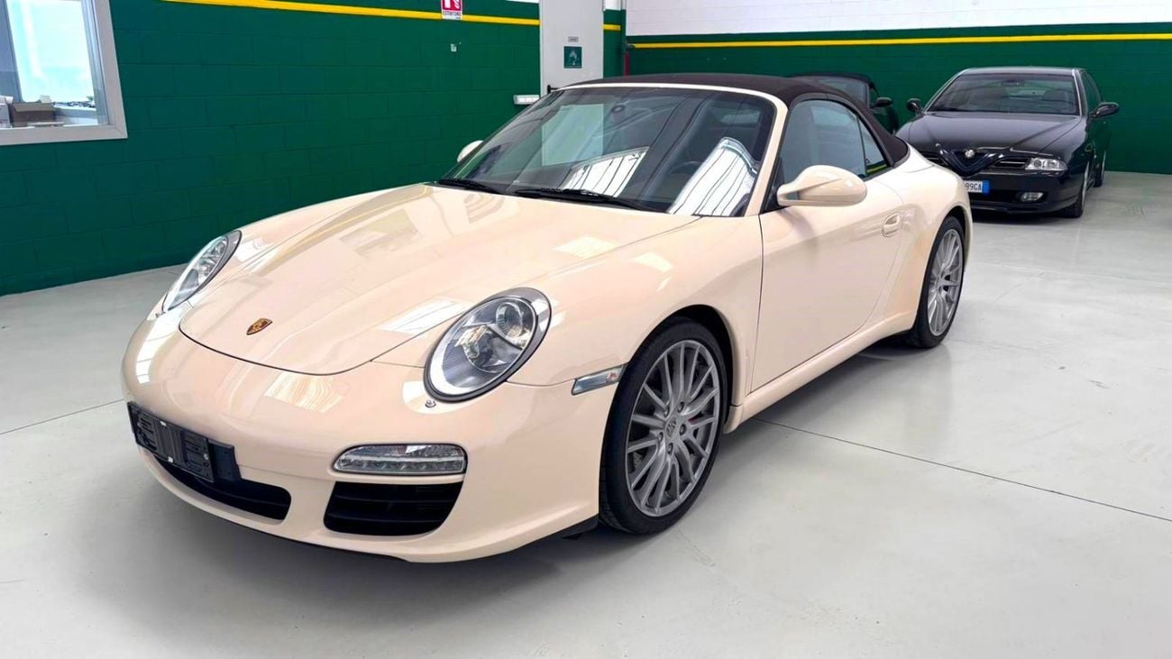 Porsche 911 CARRERA S - Manual - Cream white with Cocoa interiors!