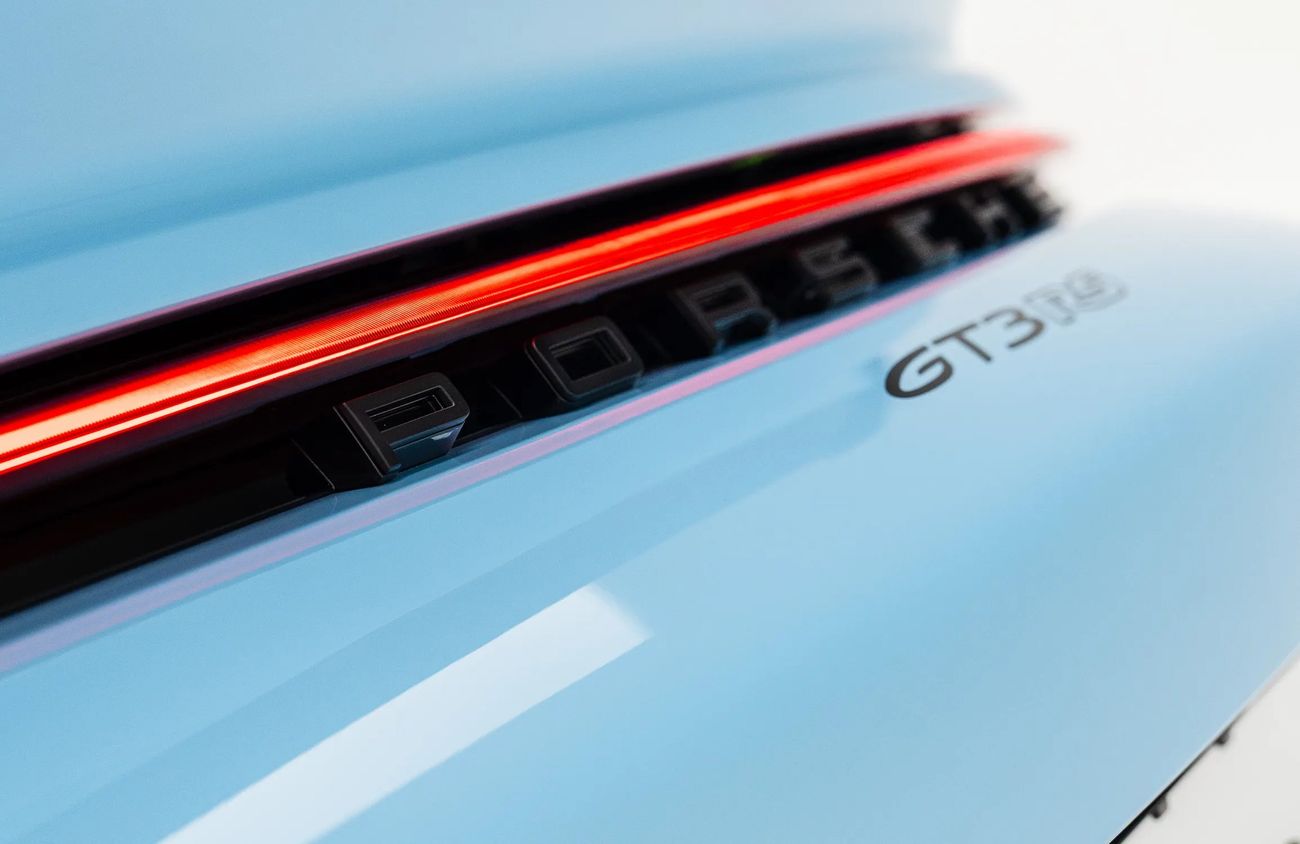 Porsche 911 4.0L F-6 Naturally Aspirated Engine