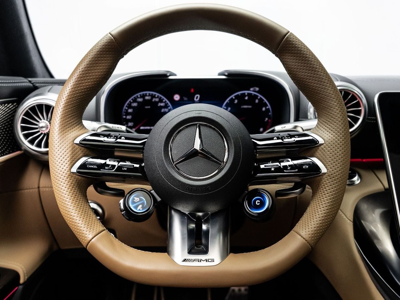 مرسيدس بنز أي أم جي جي تي 63 4 Matic+ (2 Door) 2025 Mercedes GT63 4-Matic, 4.0L V8, AWD, 577bhp, 9 Speed Automatic