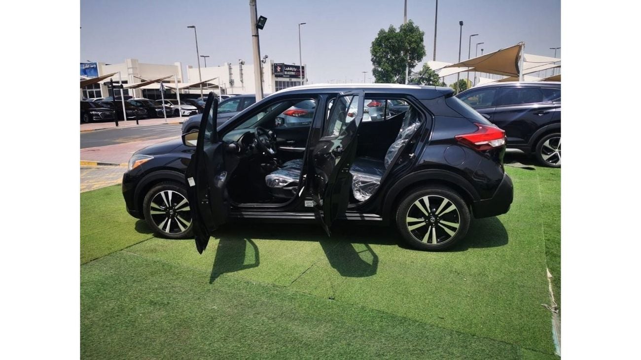 Nissan Kicks SV Very Clean Car