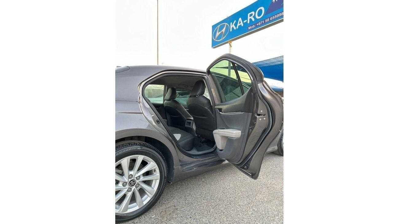 تويوتا كامري تويوتا كامري 2022 محرك 2.5 لتر كراسي جلد السيارة بحالة جيدة