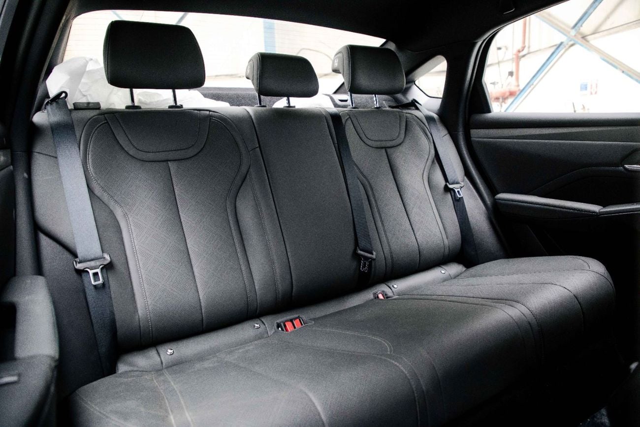 بي واي دي كين بلاس DM-i Progressive 1.5L - White Inside Black | Export Only