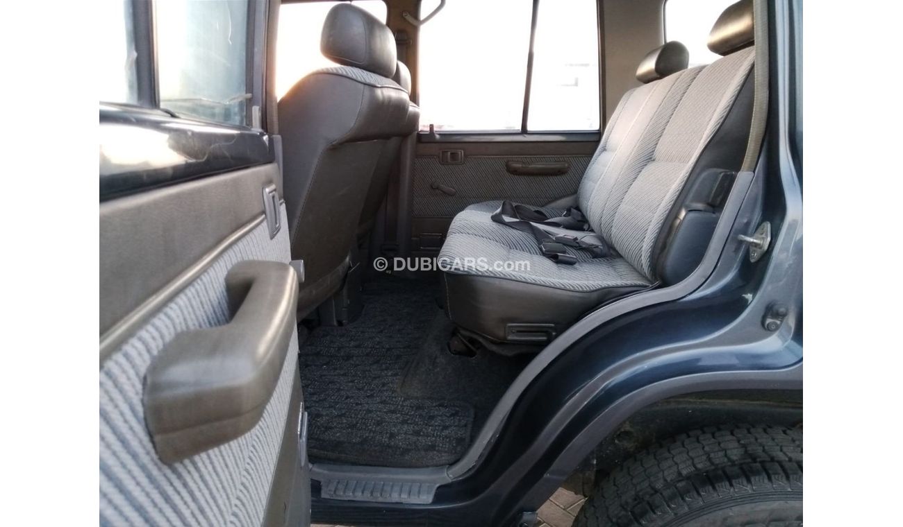 تويوتا لاند كروزر TOYOTA LAND CRUISER RIGHT HAND DRIVE (PM1179)