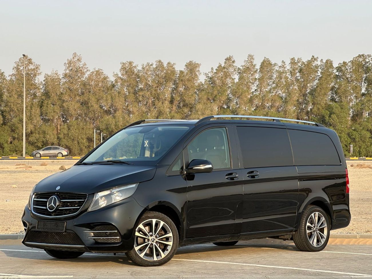 Mercedes-Benz V 250 MERCEDES V-250 2016 GCC FULL OPITION // GOOD CONDITION